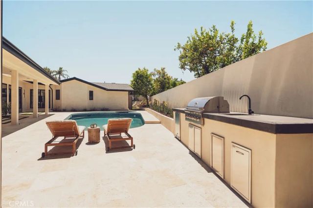 4195 Alonzo Avenue, Encino, CA 91316