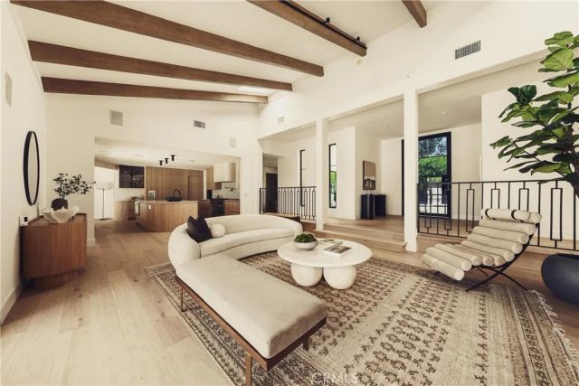 4195 Alonzo Avenue, Encino, CA 91316