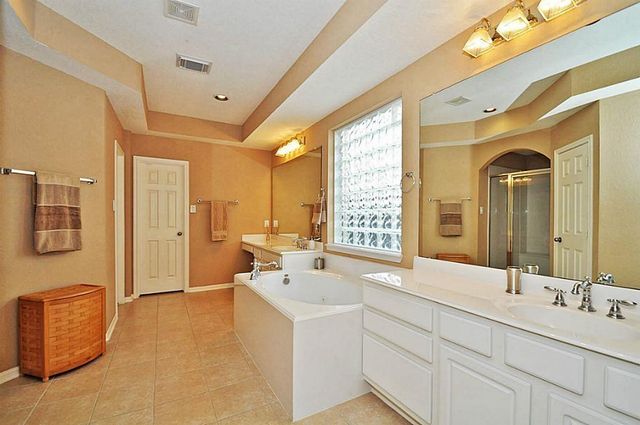 5210 Riverstone Crossing Drive, Sugar Land, TX 77479