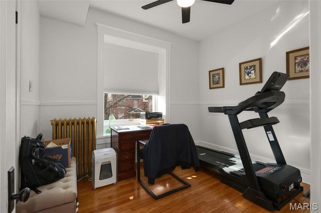 4215 Flad Avenue, St Louis, MO 63110