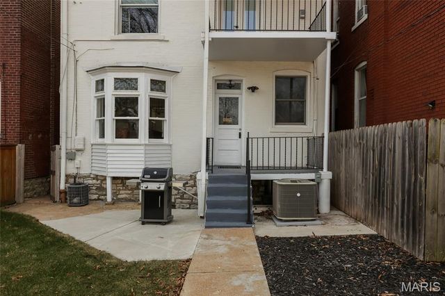 4215 Flad Avenue, St Louis, MO 63110