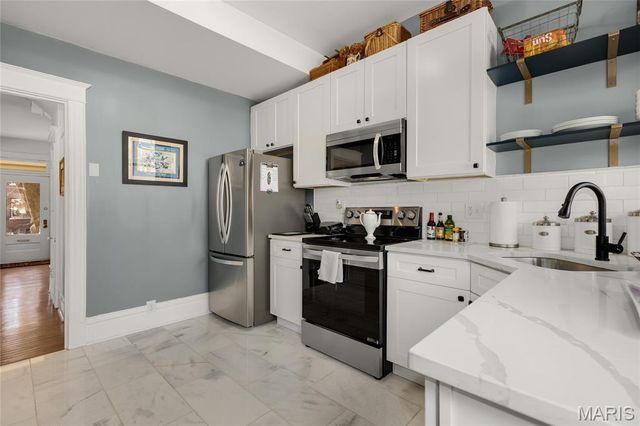 4215 Flad Avenue, St Louis, MO 63110