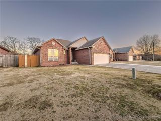 1410 S 5th Street, Mcalester, OK 74501