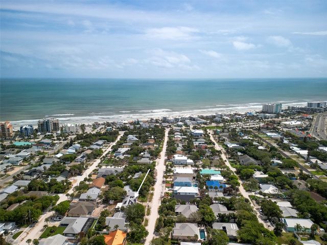 808 E 1ST AVENUE, New Smyrna Beach, FL 32169