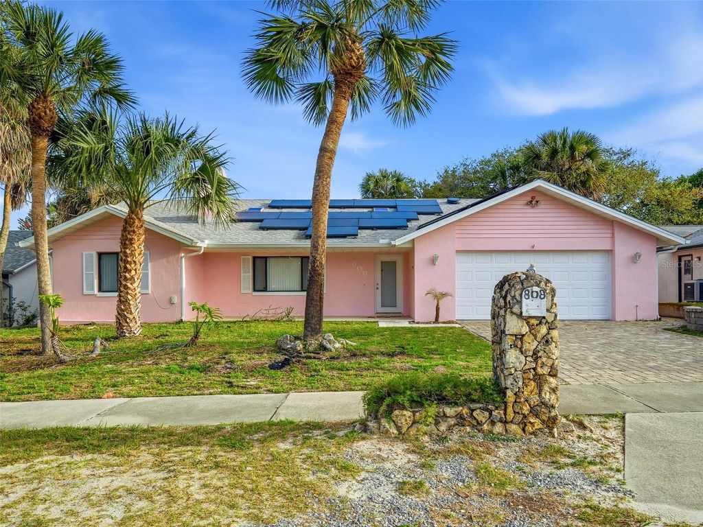 808 E 1ST AVENUE, New Smyrna Beach, FL 32169