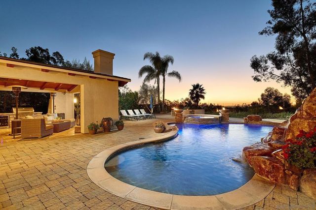 10626 Birch Bluff Ave, San Diego, CA 92131