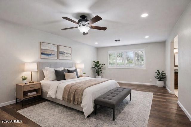 2064 E KENWOOD Circle, Mesa, AZ 85213