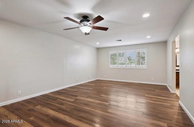 2064 E KENWOOD Circle, Mesa, AZ 85213