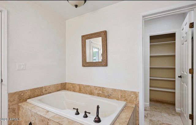 2064 E KENWOOD Circle, Mesa, AZ 85213