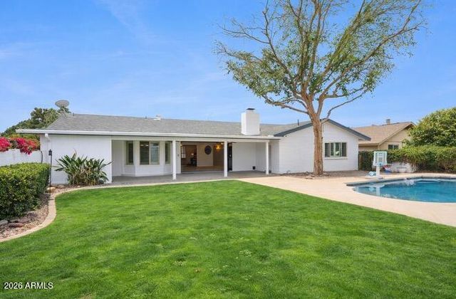 2064 E KENWOOD Circle, Mesa, AZ 85213