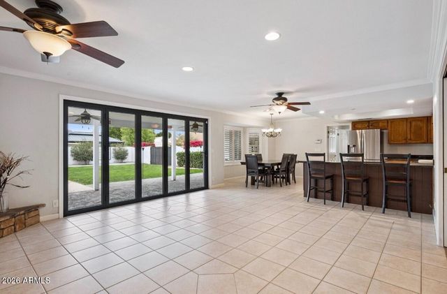 2064 E KENWOOD Circle, Mesa, AZ 85213