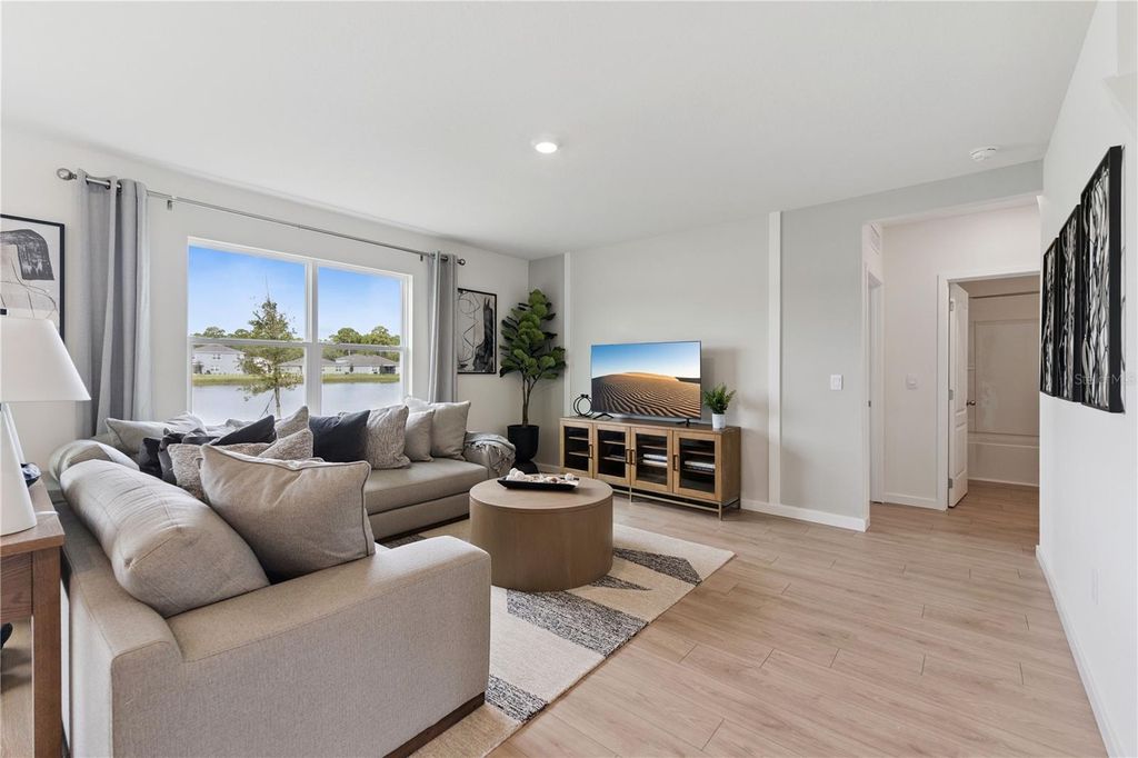 Image 7 of property listing at 660 SEAGROVE TRAIL, St Cloud, FL 34771