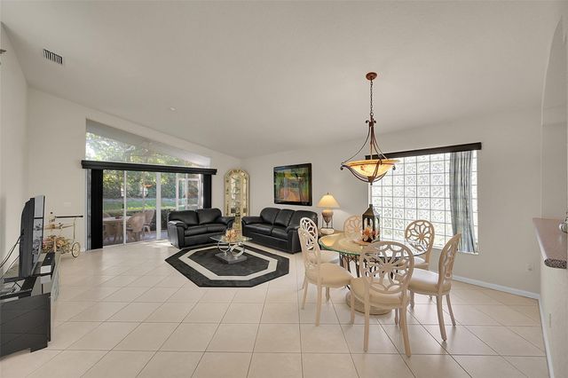7388 Tonga Ct, Boynton Beach, FL 33437