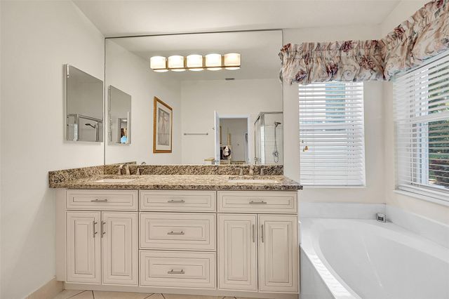 7388 Tonga Ct, Boynton Beach, FL 33437