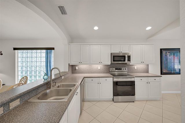 7388 Tonga Ct, Boynton Beach, FL 33437