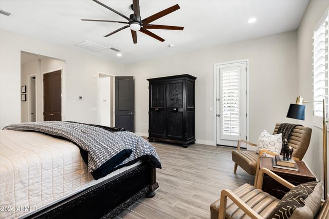 9418 W DALEY Lane, Peoria, AZ 85383