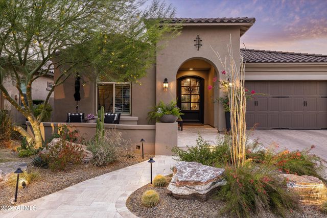 9418 W DALEY Lane, Peoria, AZ 85383