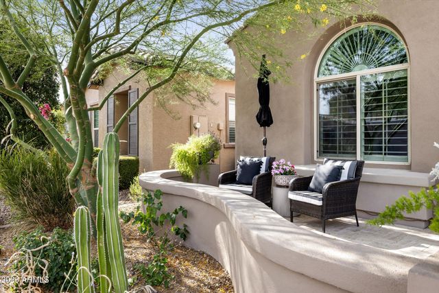 9418 W DALEY Lane, Peoria, AZ 85383