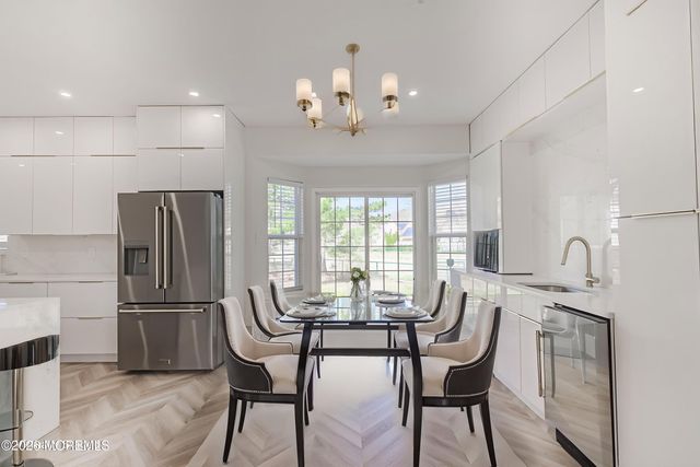 11 Chancellor Park Drive, Mays Landing, NJ 08330