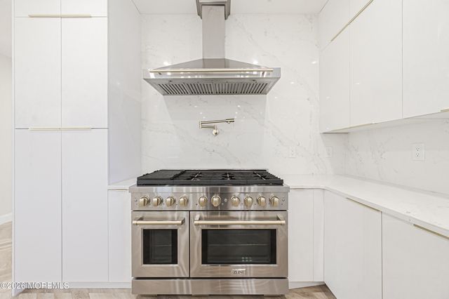 11 Chancellor Park Drive, Mays Landing, NJ 08330