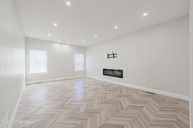 11 Chancellor Park Drive, Mays Landing, NJ 08330