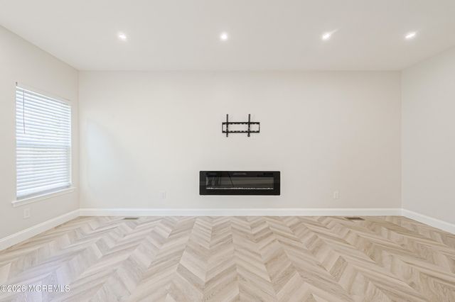 11 Chancellor Park Drive, Mays Landing, NJ 08330