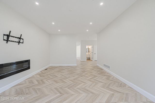 11 Chancellor Park Drive, Mays Landing, NJ 08330