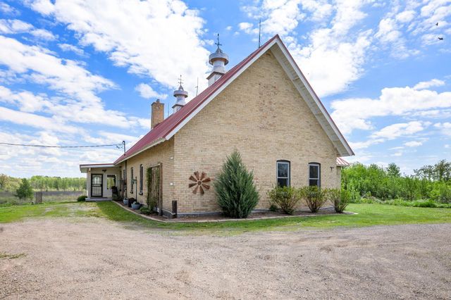 8825 Greeley Loop, Braham, MN 55006