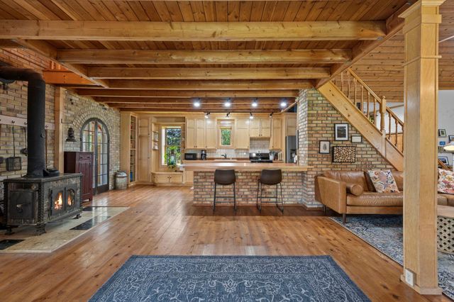 8825 Greeley Loop, Braham, MN 55006