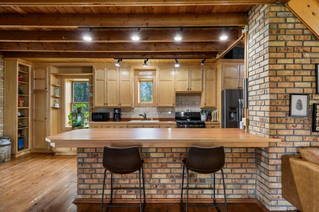 8825 Greeley Loop, Braham, MN 55006