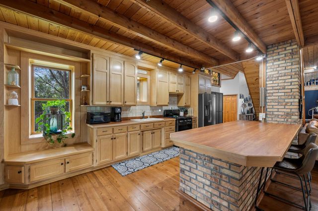 8825 Greeley Loop, Braham, MN 55006