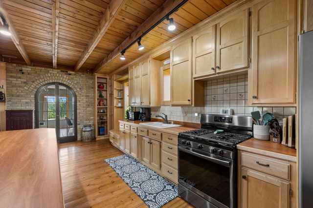 8825 Greeley Loop, Braham, MN 55006
