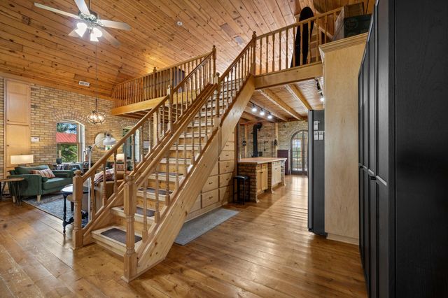 8825 Greeley Loop, Braham, MN 55006