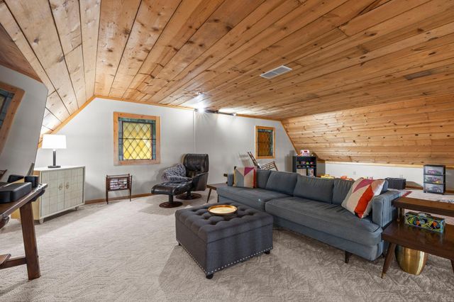 8825 Greeley Loop, Braham, MN 55006