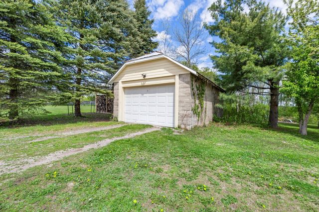 8825 Greeley Loop, Braham, MN 55006