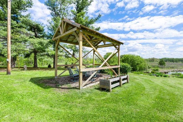 8825 Greeley Loop, Braham, MN 55006