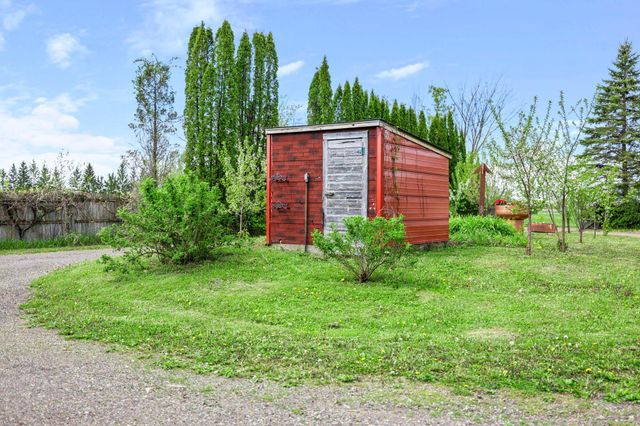 8825 Greeley Loop, Braham, MN 55006