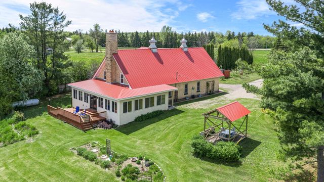 8825 Greeley Loop, Braham, MN 55006