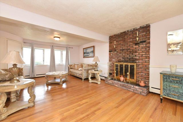 103 Arlyn Drive W, Massapequa, NY 11758
