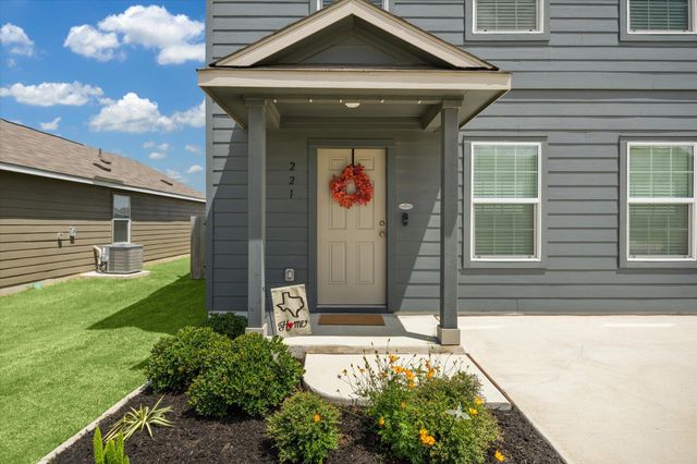 221 Texas Angel WAY, Jarrell, TX 76537
