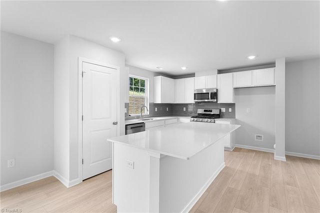 143 Primrose Street, King, NC 27021