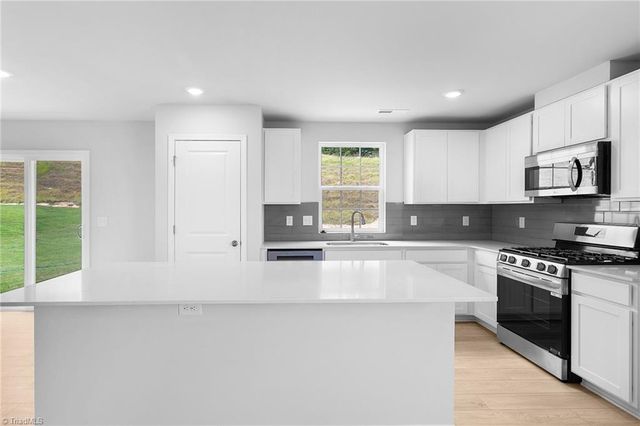 143 Primrose Street, King, NC 27021