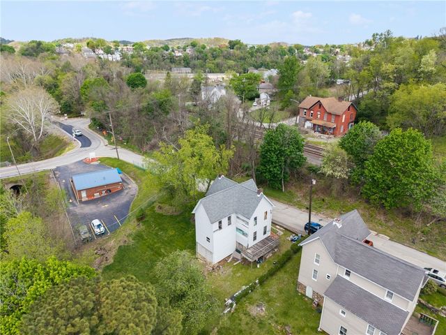 1101 Chambers Ave Ext, Hempfield Twp, PA 15644