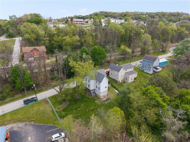 1101 Chambers Ave Ext, Hempfield Twp, PA 15644
