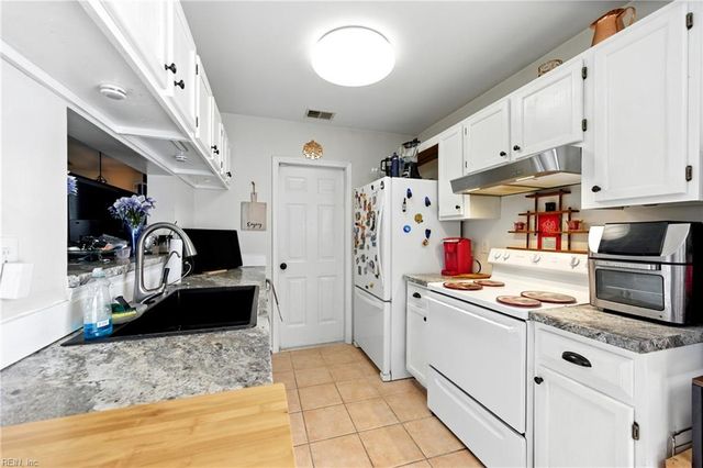 285 Wexford DR W, Suffolk, VA 23434