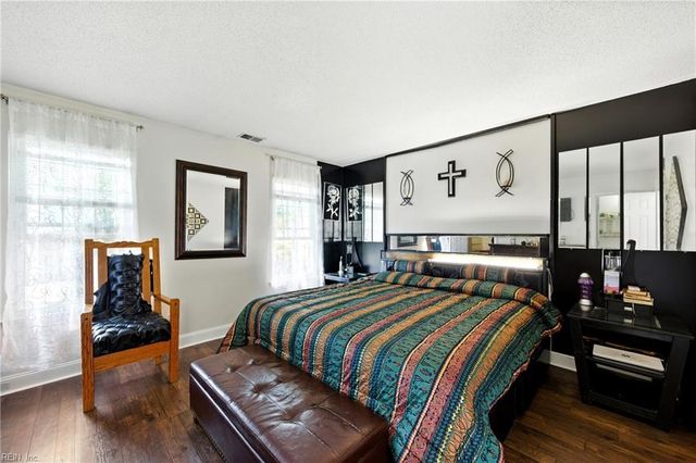 285 Wexford DR W, Suffolk, VA 23434