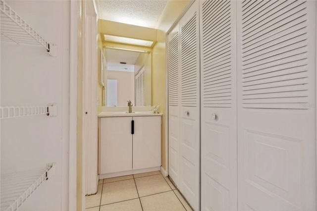 7906 GEORGE WASHINGTON LANE, Tampa, FL 33637