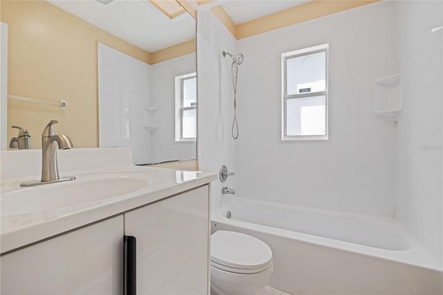 7906 GEORGE WASHINGTON LANE, Tampa, FL 33637