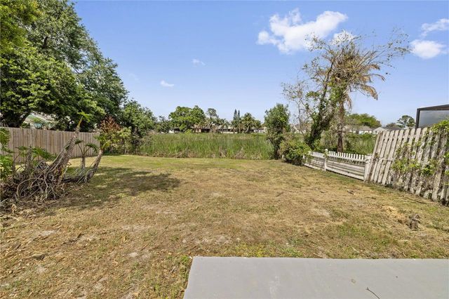 7906 GEORGE WASHINGTON LANE, Tampa, FL 33637