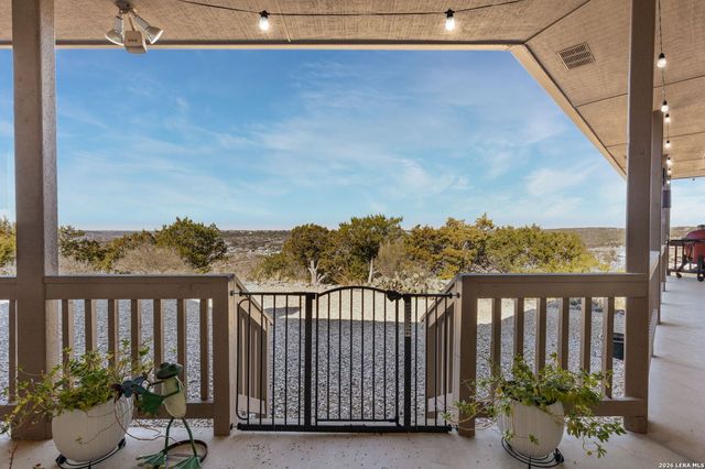 1817 Summit Point, Kerrville, TX 78028